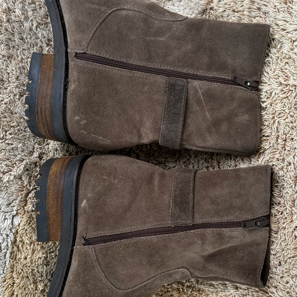 La Canadienne Women's Olive Buckled Wedge Booties - Picture 6 of 11